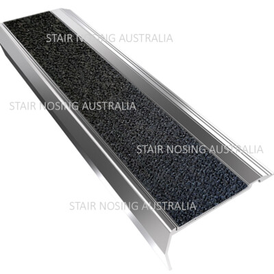 High-quality stair nosing with a solid carb-vinyl or ribbed insert , Durable black stair nosing with aluminium edge for safety and slip resistance.